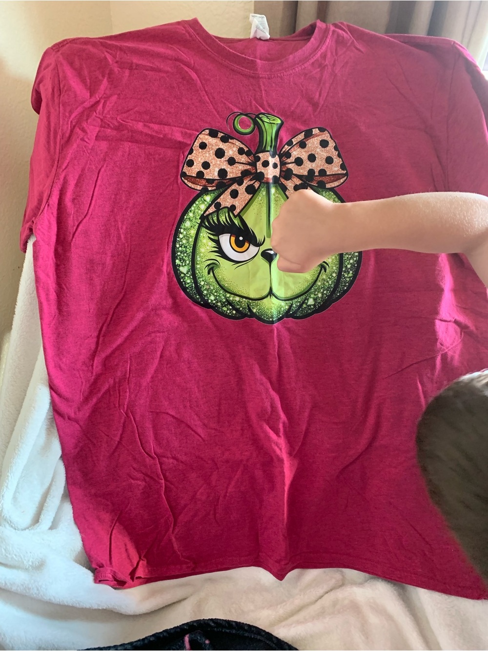 Gildan Pink with Green Grinch Pumpkin Graphic